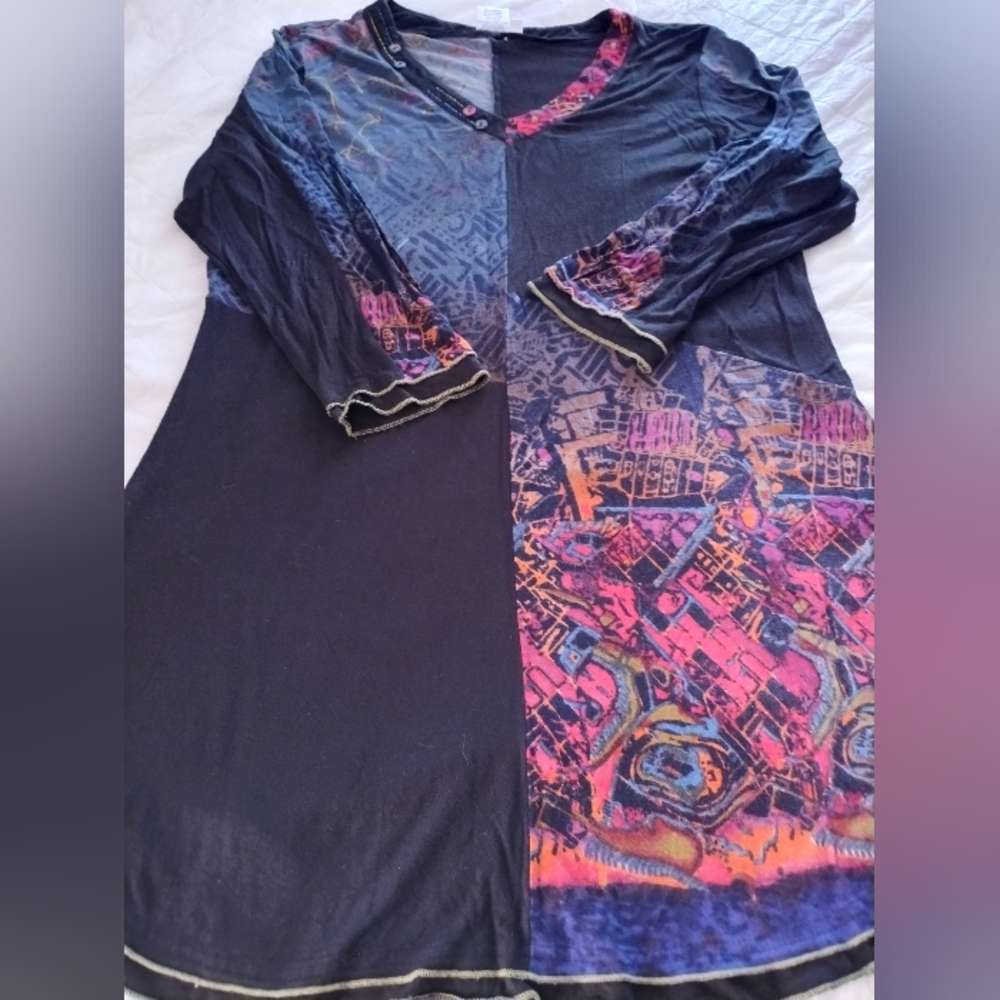 Parsley & Sage Black Tunic with Multicolor Accents